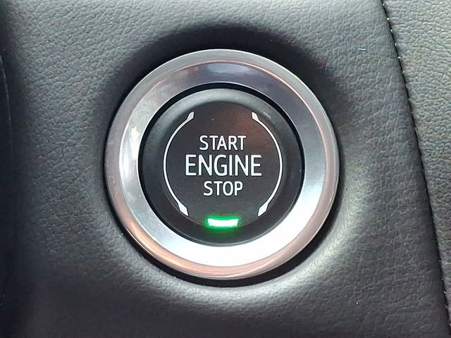 Used 2024 Chevrolet Suburban Premier image 22