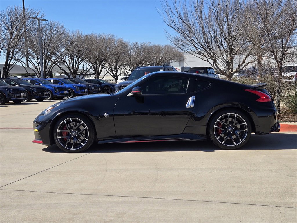 Used 2017 Nissan 370Z NISMO image 12
