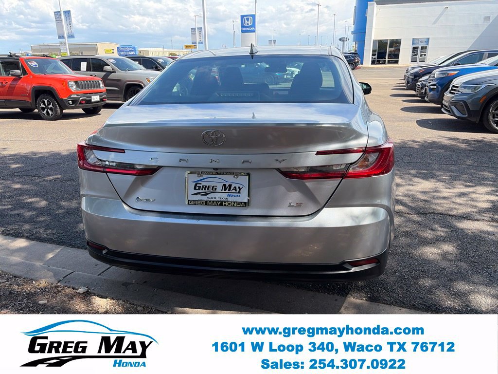 Used 2025 Toyota Camry LE FWD image 7