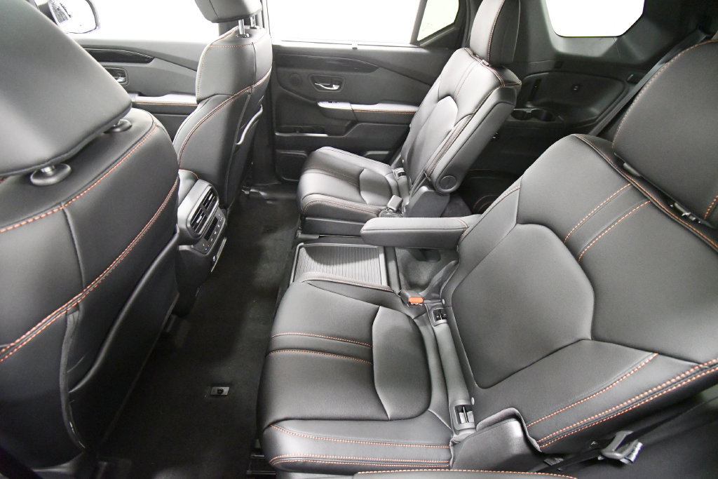 New 2026 Honda Pilot TrailSport image 9