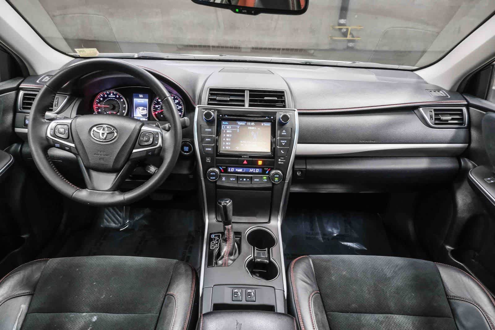 Used 2017 Toyota Camry XSE w/ Moonroof Package FWD image 15