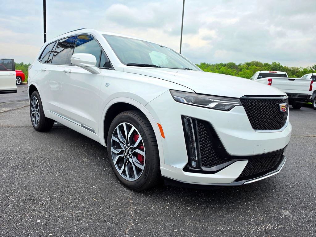 Used 2025 Cadillac XT6 Sport w/ LPO, Floor Liner Package AWD/4WD image 12