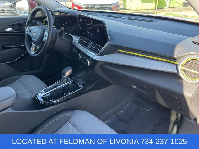 Used 2024 Chevrolet Trax LT w/ Driver Confidence Package image 27