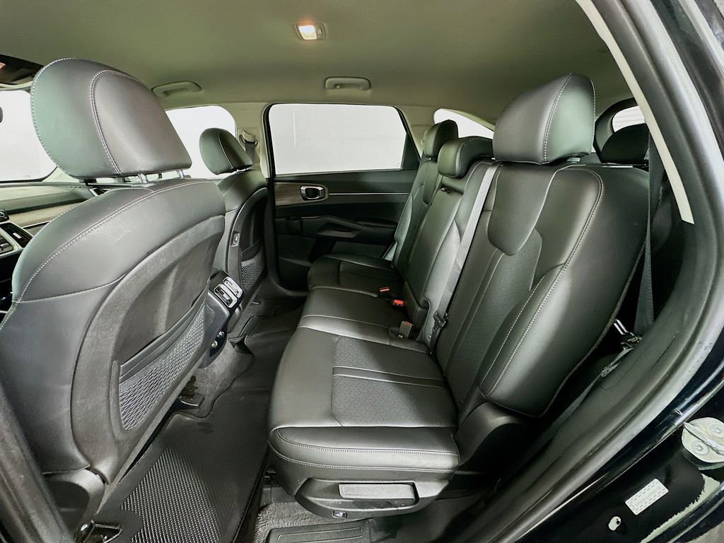 Used 2023 Kia Sorento S AWD/4WD image 24