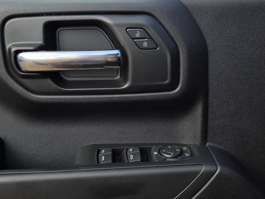 New 2026 Chevrolet Silverado 1500 Custom Trail Boss w/ Turbomax Blackout Package AWD/4WD image 17