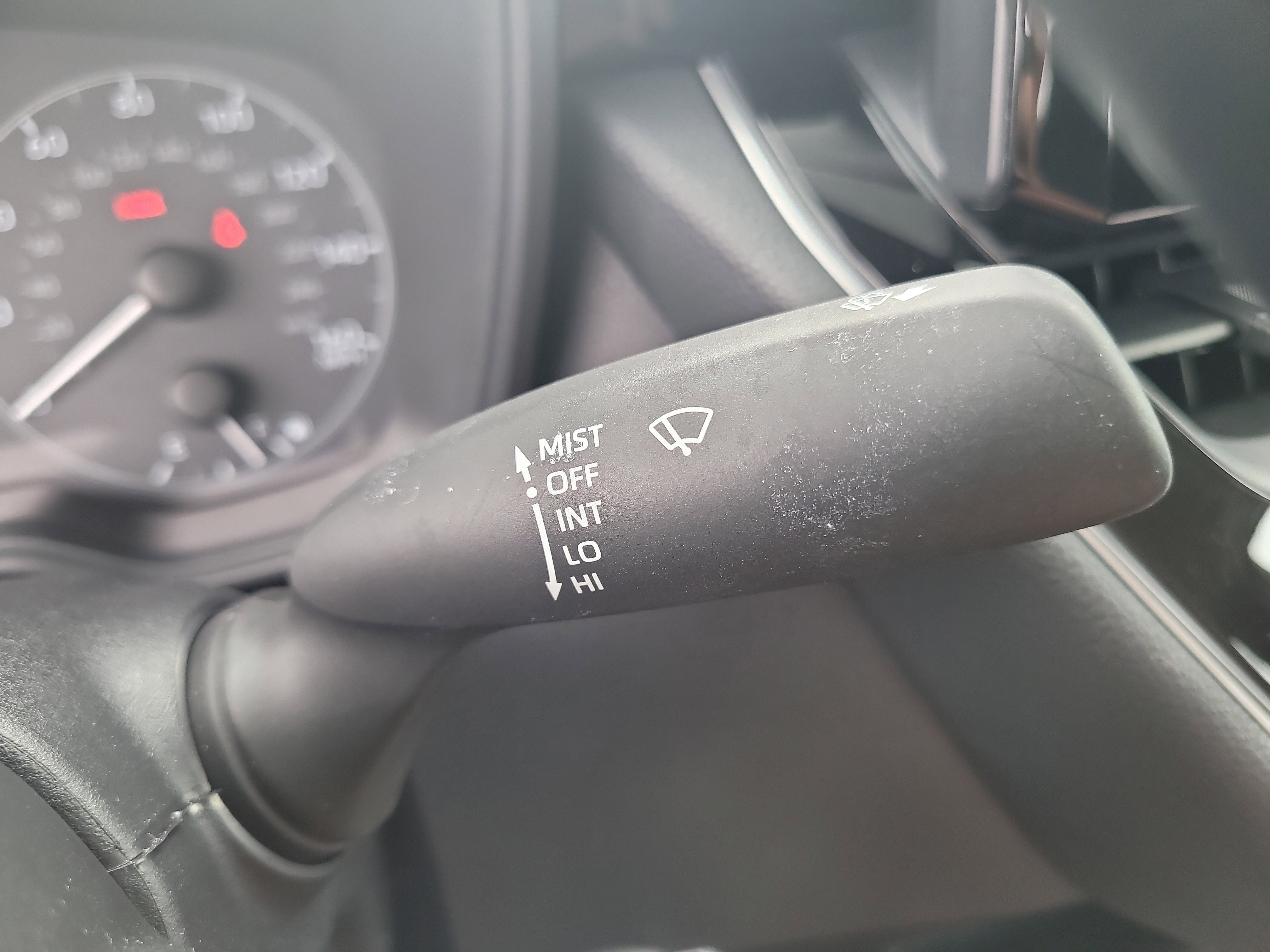 Certified 2025 Toyota Corolla LE FWD image 28