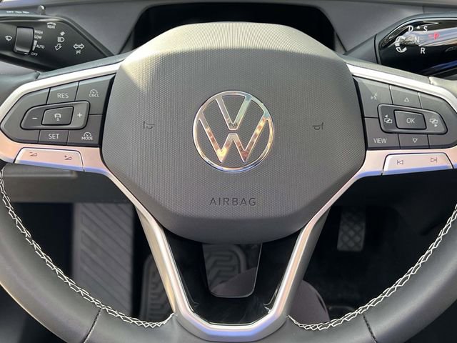 New 2026 Volkswagen Tiguan SE FWD image 14