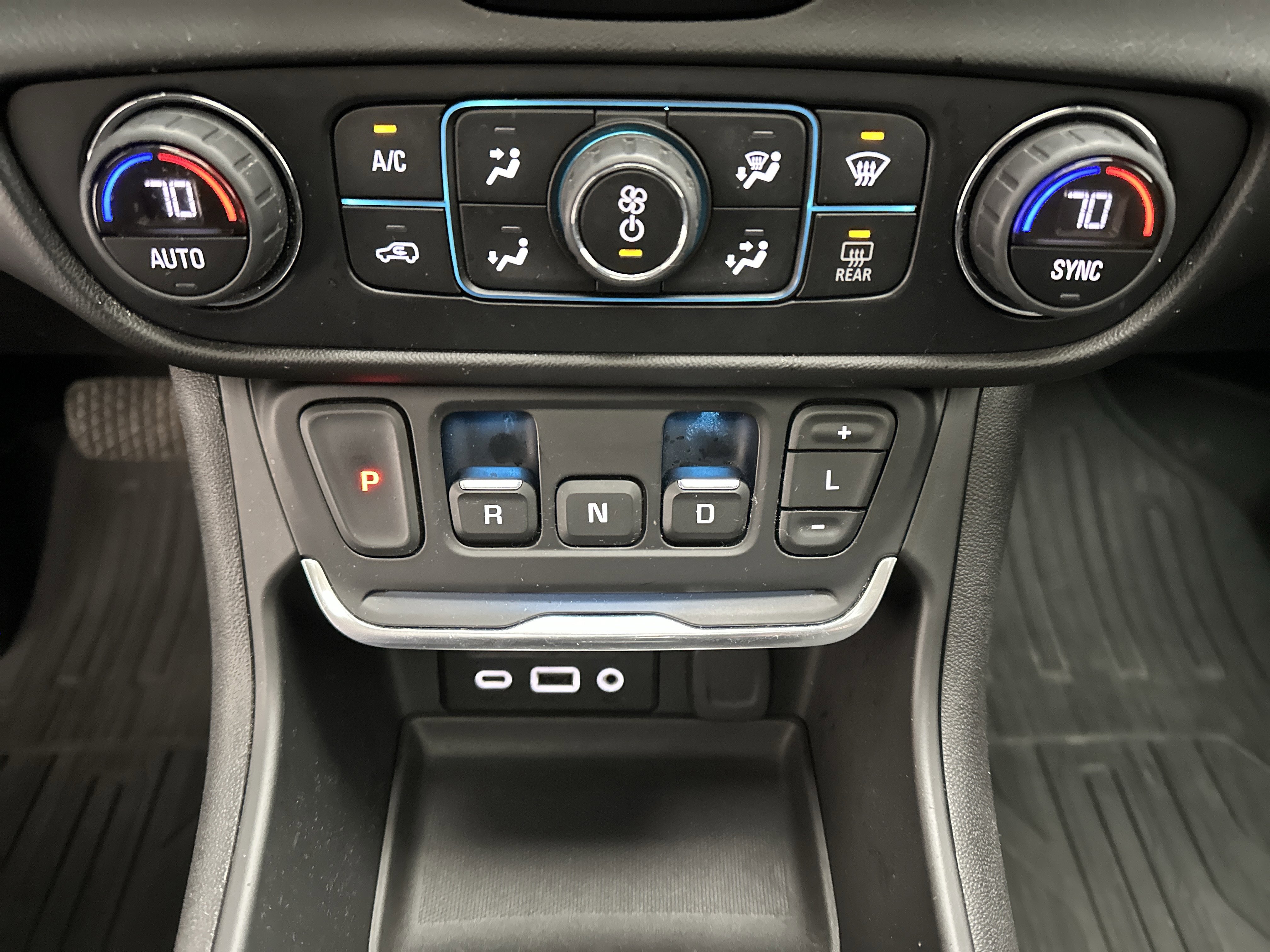 Used 2019 GMC Terrain SLT w/ Preferred Package image 39