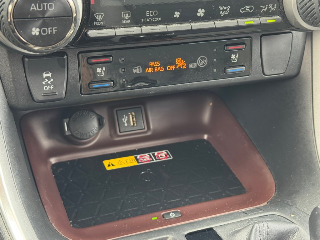 Certified 2024 Toyota RAV4 Limited w/ Advanced Technology Package AWD/4WD image 24