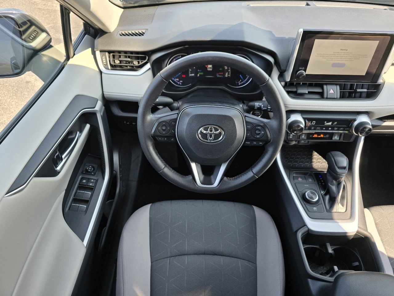 Certified 2023 Toyota RAV4 XLE w/ XLE Grade Weather Package AWD/4WD image 25