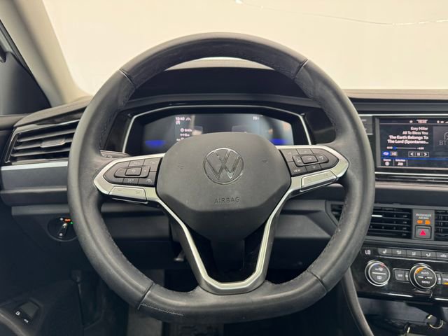 Used 2024 Volkswagen Jetta SE image 23