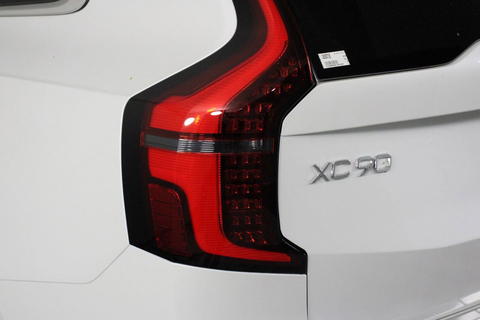 New 2025 Volvo XC90 B6 Plus w/ Protection Package Premier image 15