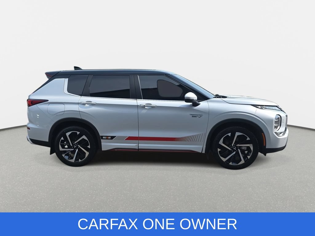 Used 2023 Mitsubishi Outlander 4WD Plug-In Hybrid image 4