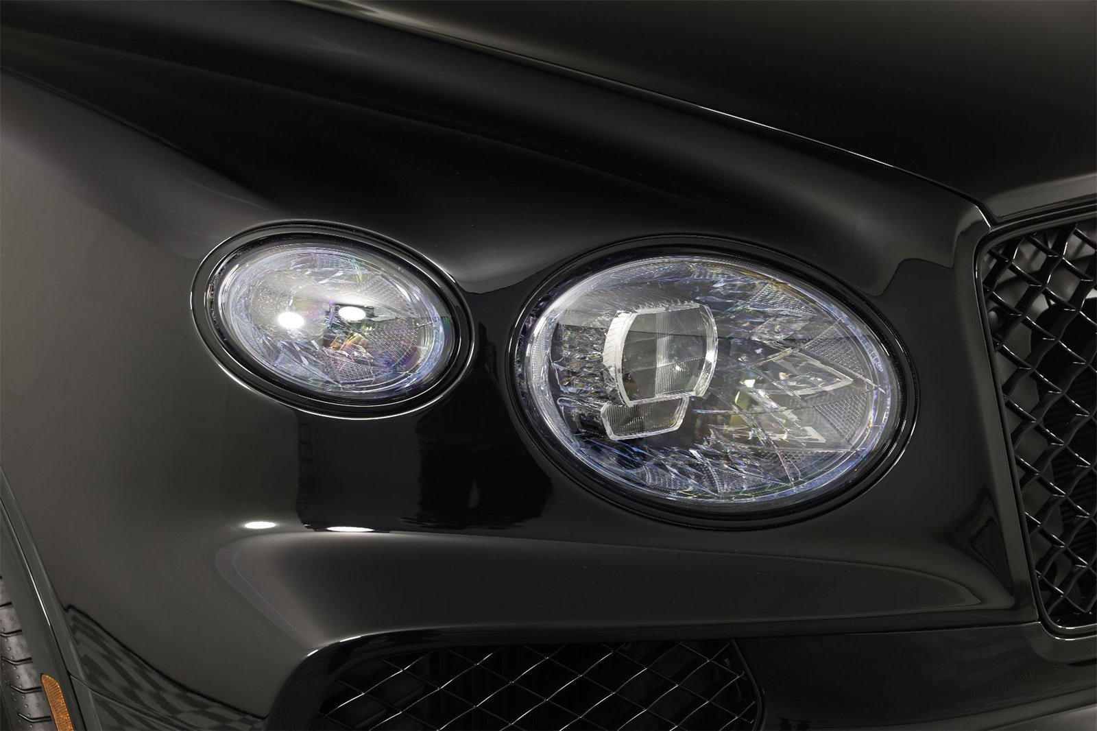 New 2025 Bentley Bentayga image 13