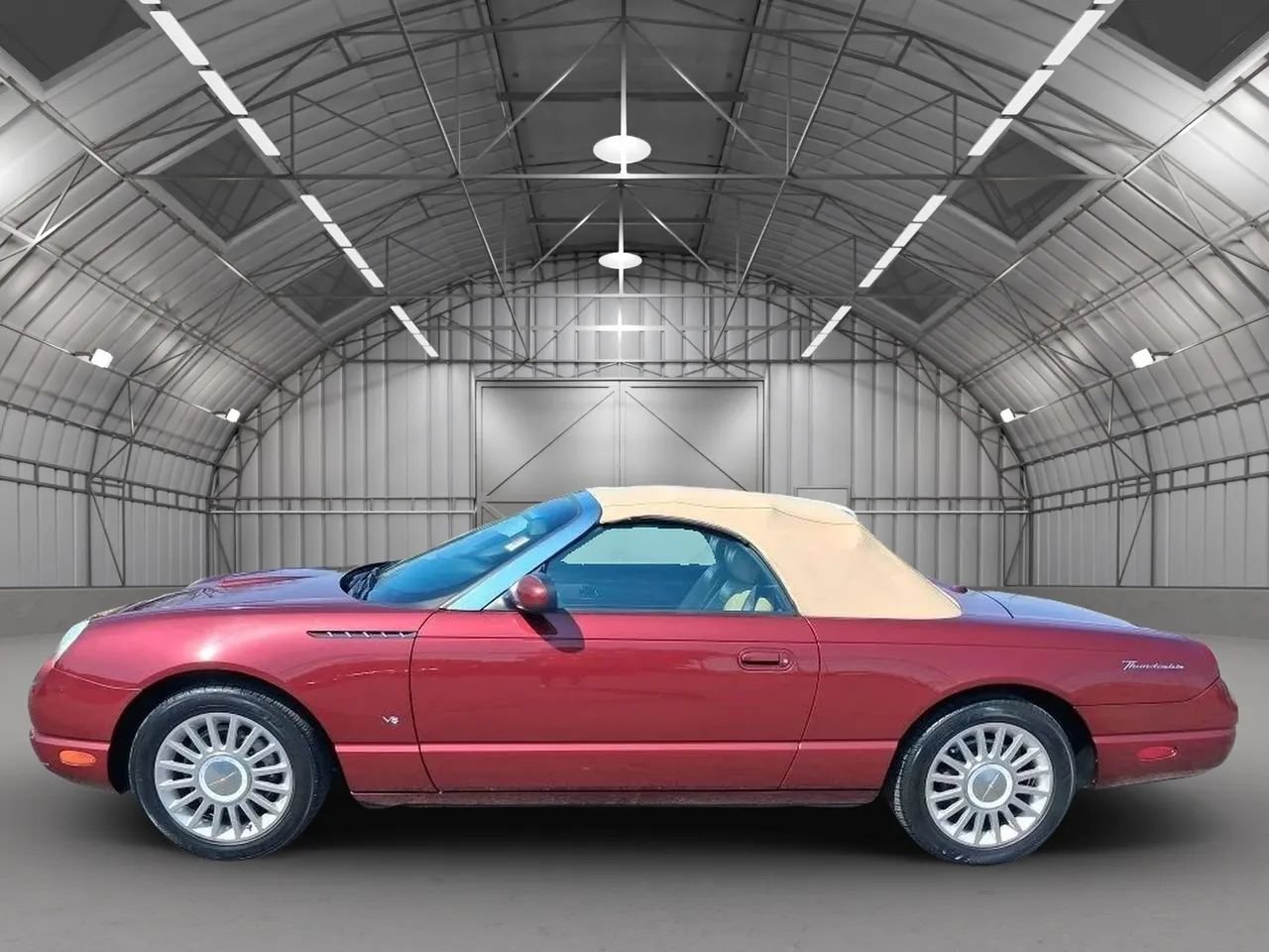 Used 2004 Ford Thunderbird RWD image 3