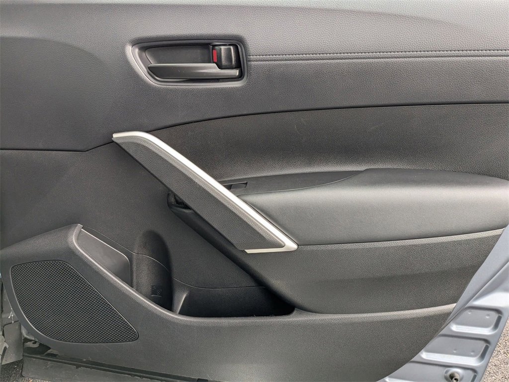 Used 2024 Toyota Corolla Cross LE image 34