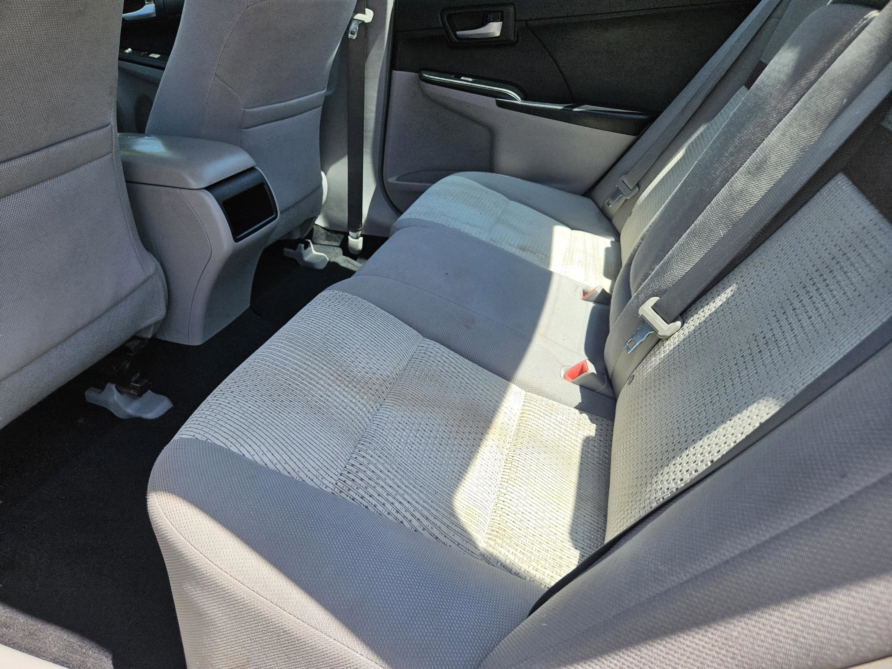 Used 2014 Toyota Camry L FWD image 16