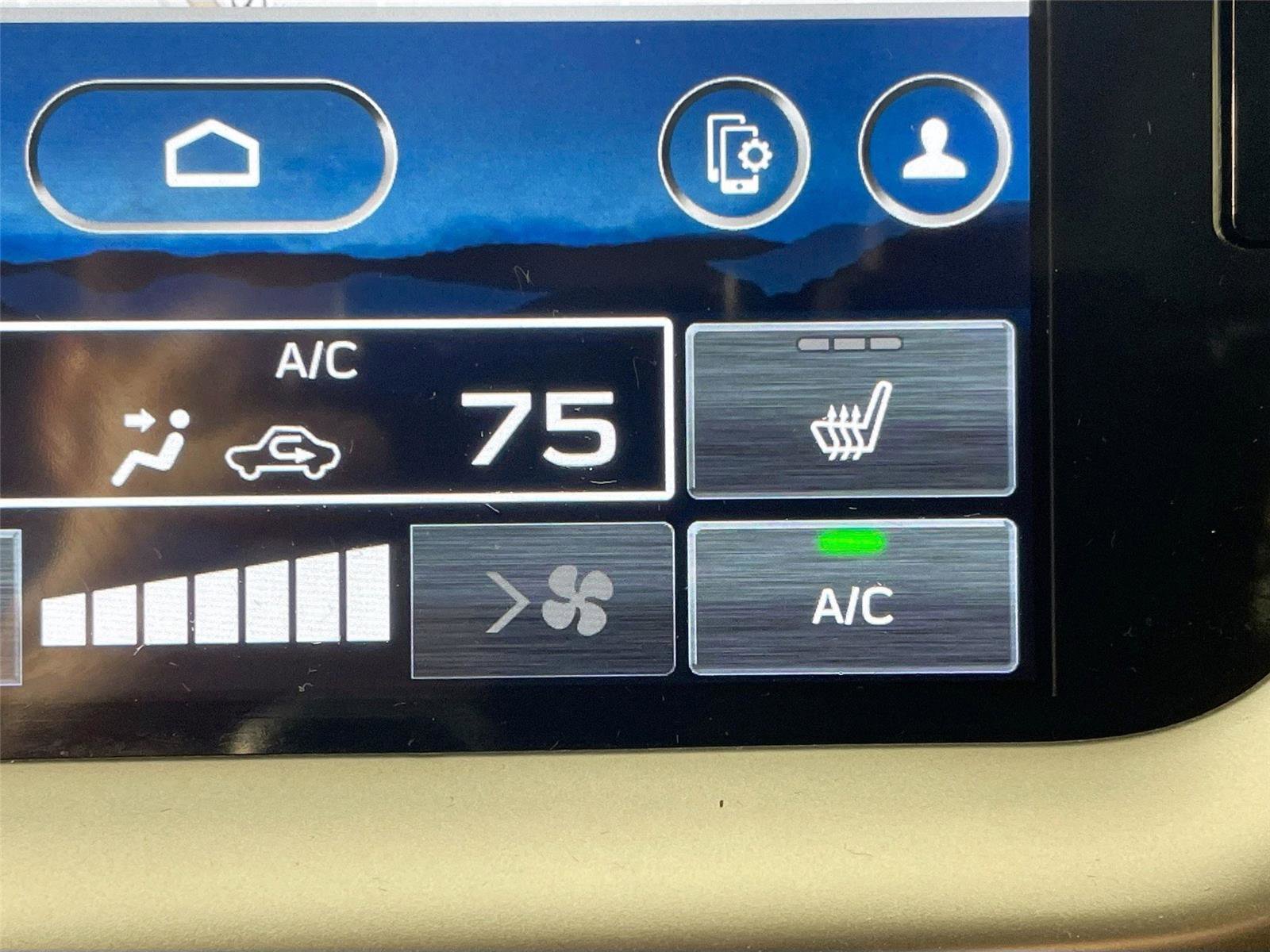 Used 2025 Subaru Outback Premium image 16