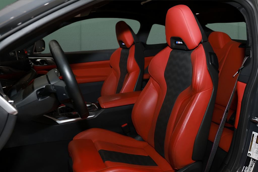 Used 2025 BMW M4 Coupe w/ Executive Package image 2