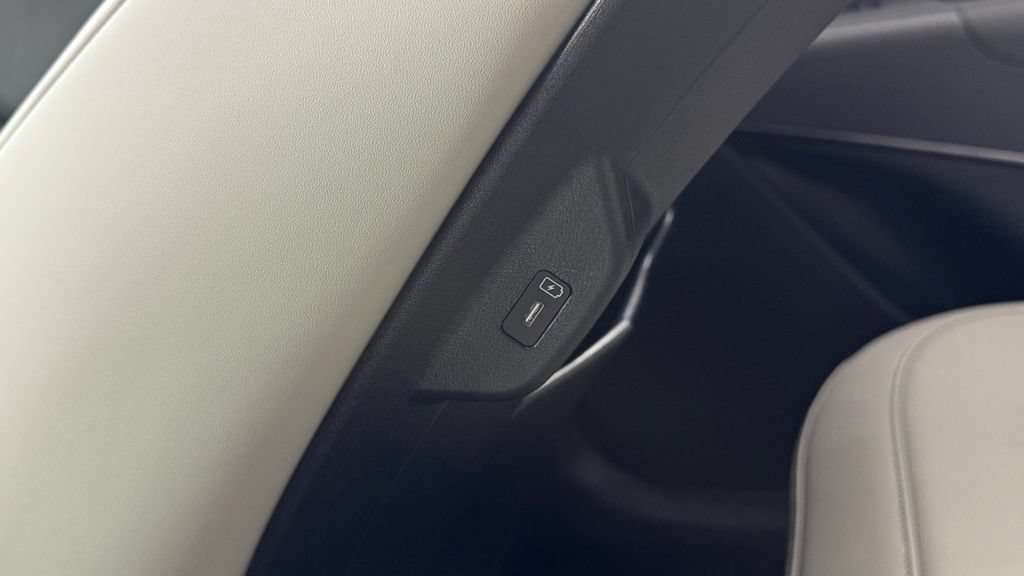 New 2026 Kia Niro EX FWD image 36