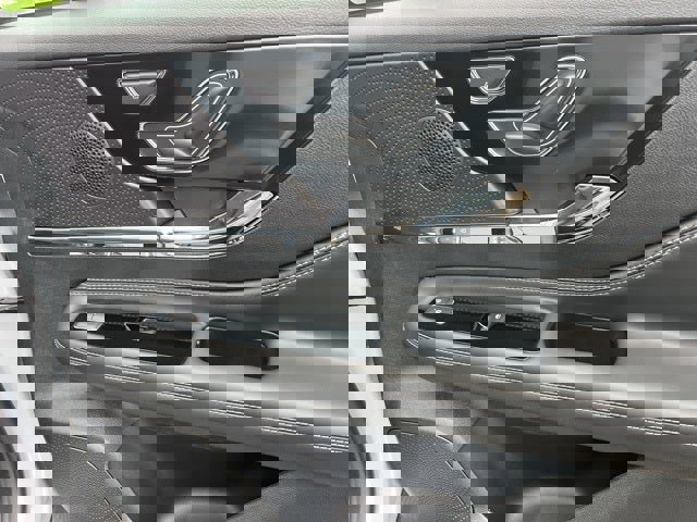 Used 2025 Lincoln Corsair Reserve w/ Towing Package image 23