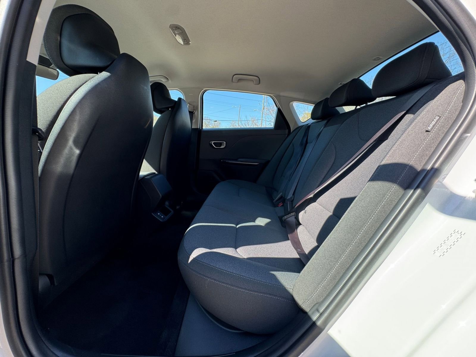 Used 2025 Kia K4 LXS image 22