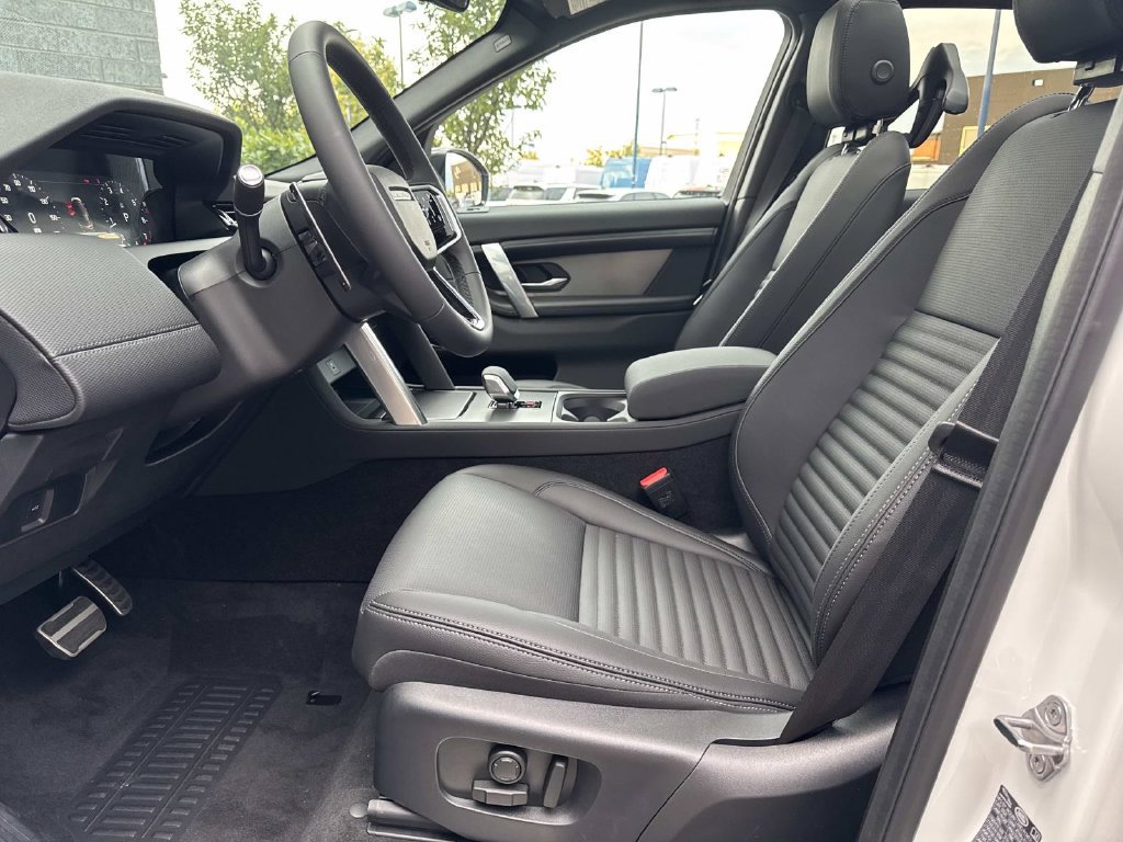 New 2026 Land Rover Discovery Sport Landmark AWD/4WD image 20