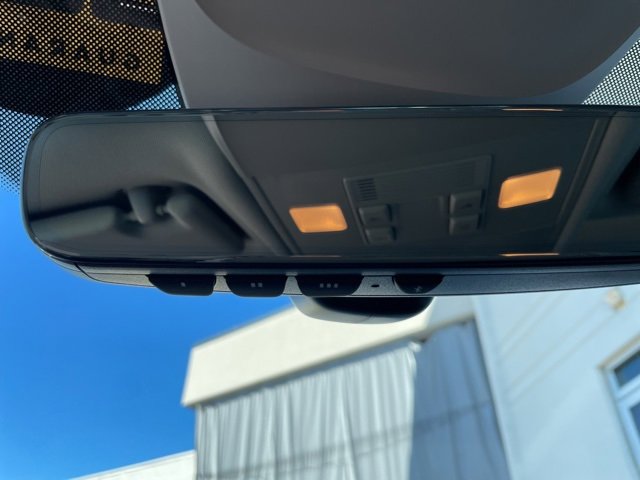 Used 2022 Volkswagen Taos SEL image 19