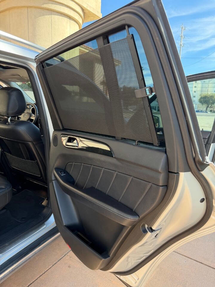 Used 2016 Mercedes-Benz GL 450 4MATIC w/ Premium I Package image 61