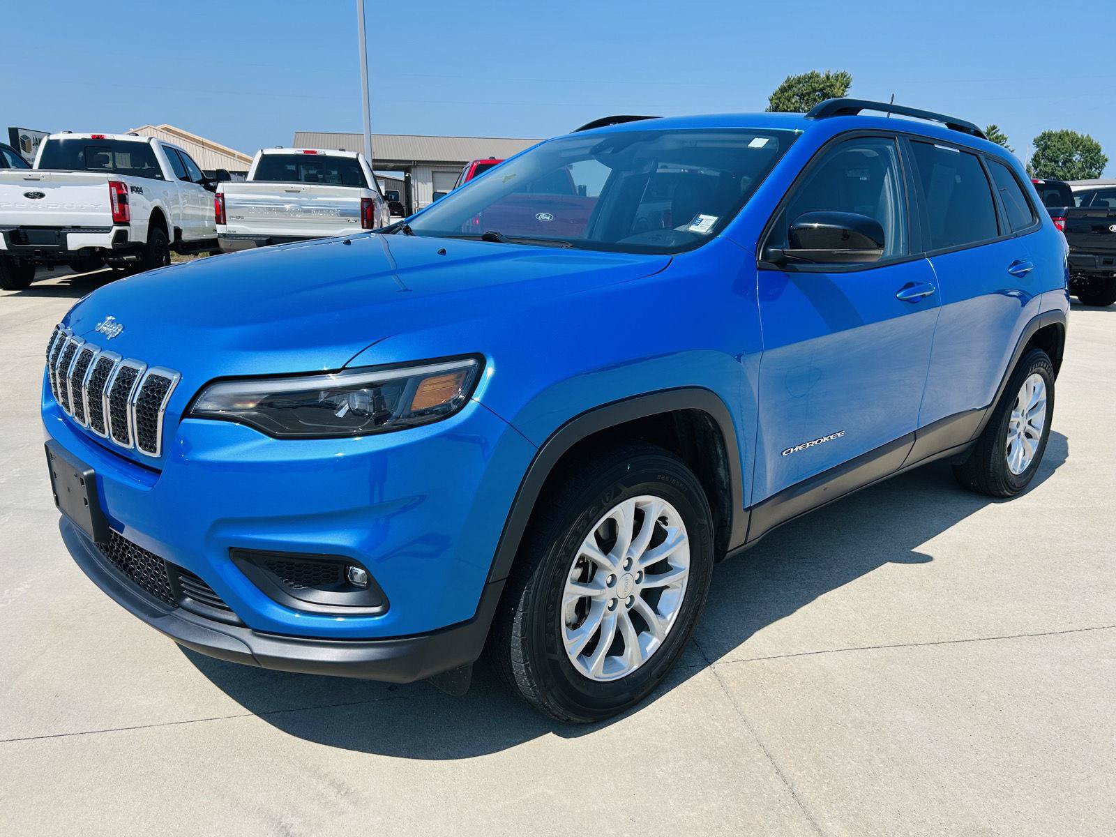 Used 2022 Jeep Cherokee Latitude Lux AWD/4WD image 32