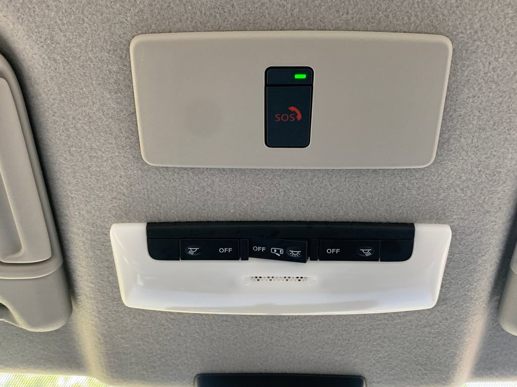 Used 2024 Nissan Kicks SR w/ SR Premium Package image 19