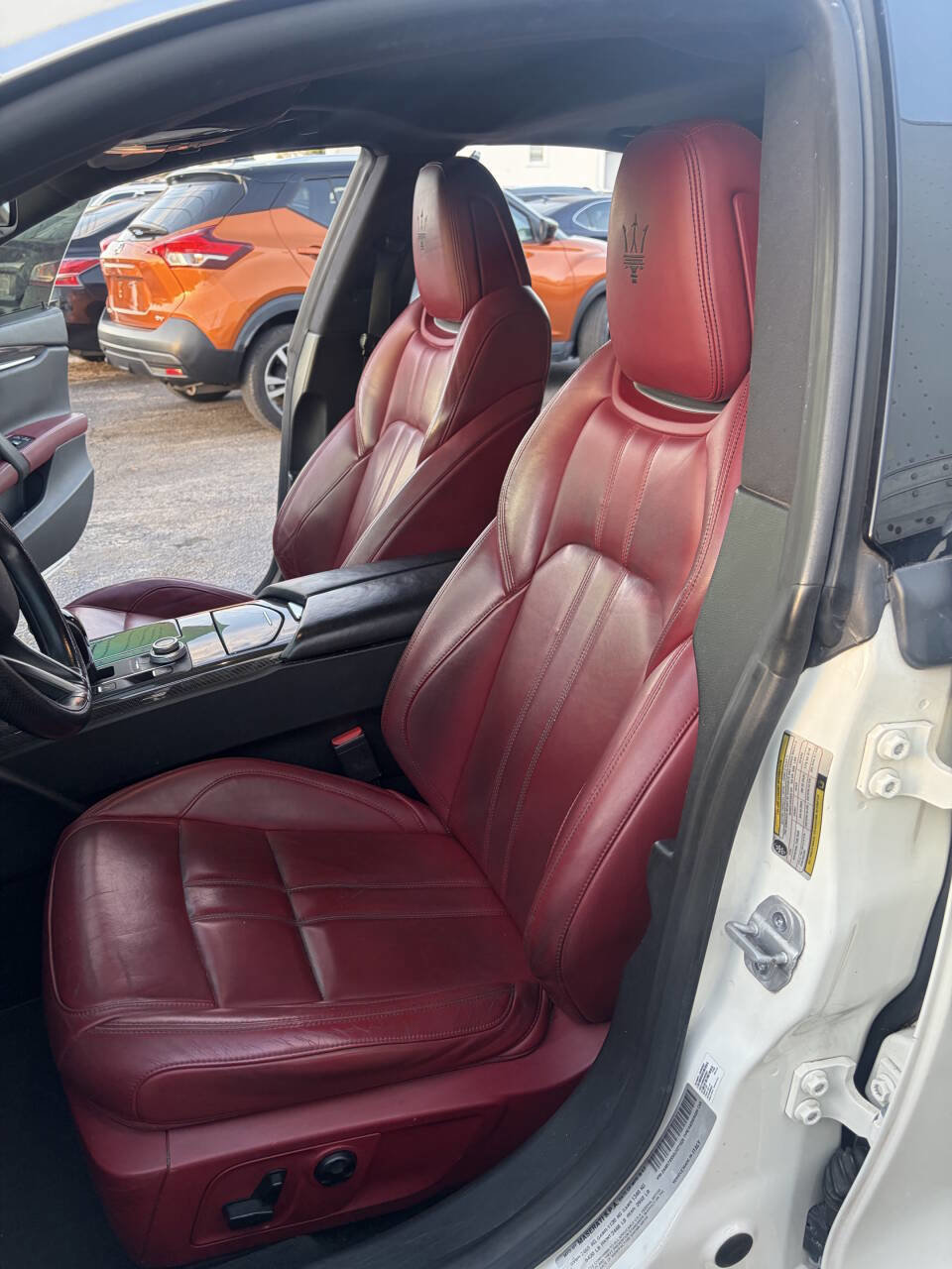 Used 2018 Maserati Ghibli GranSport image 12