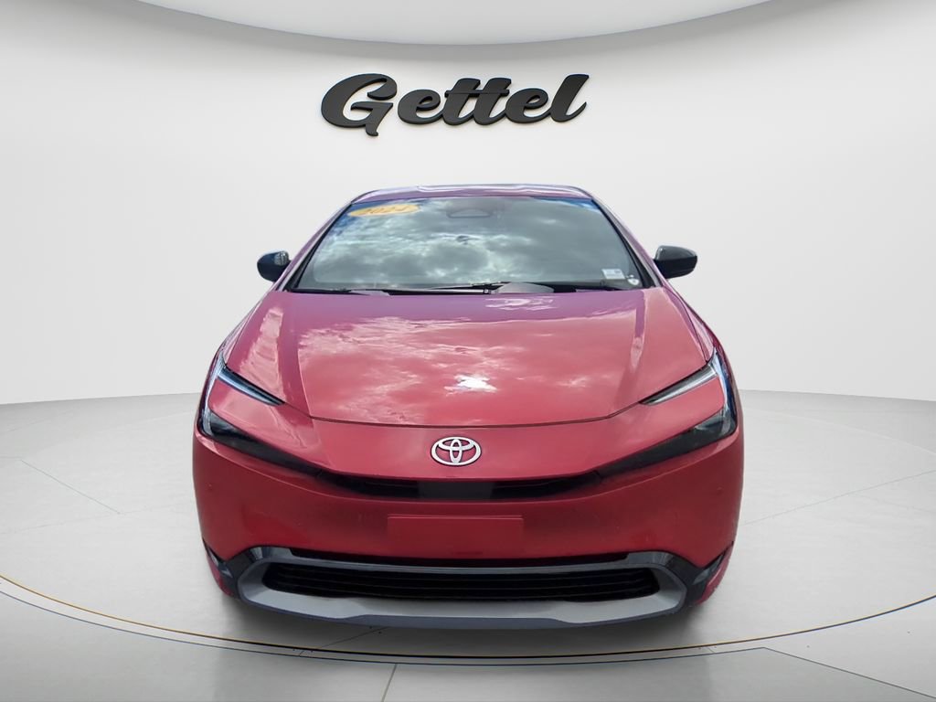 Used 2024 Toyota Prius XLE image 2