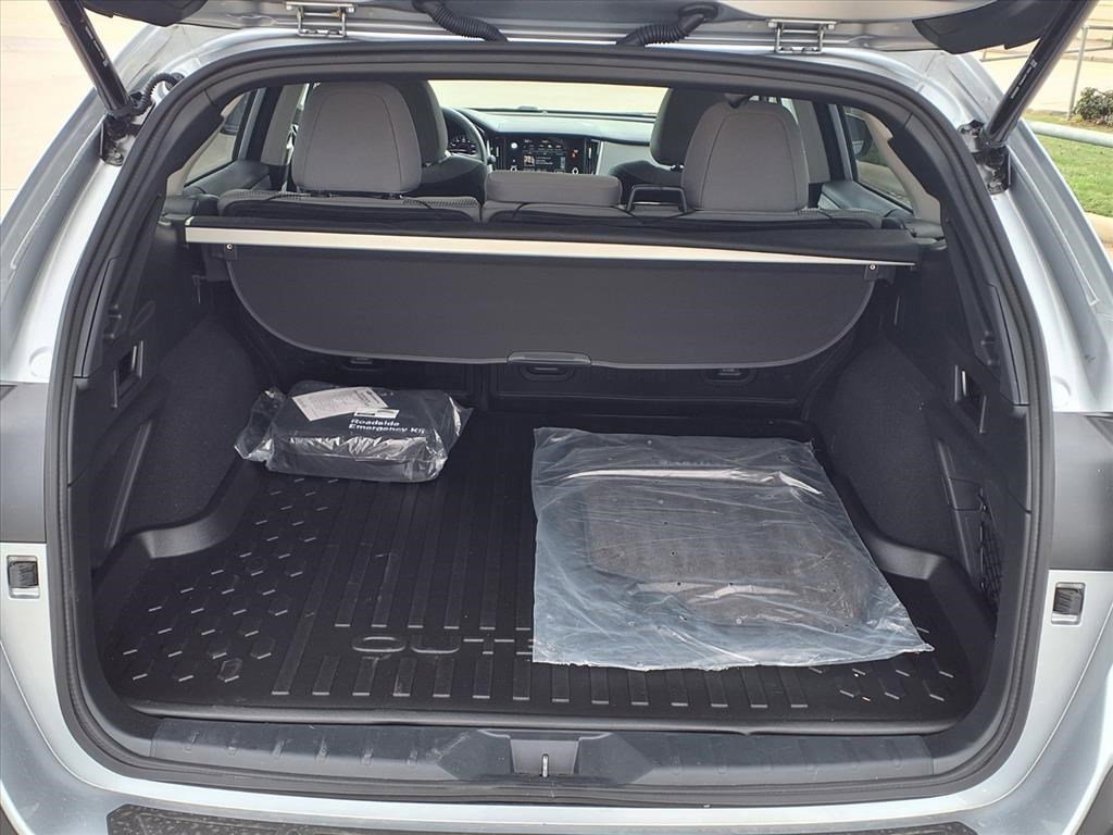 Used 2025 Subaru Outback Premium w/ Popular Package #1A image 25