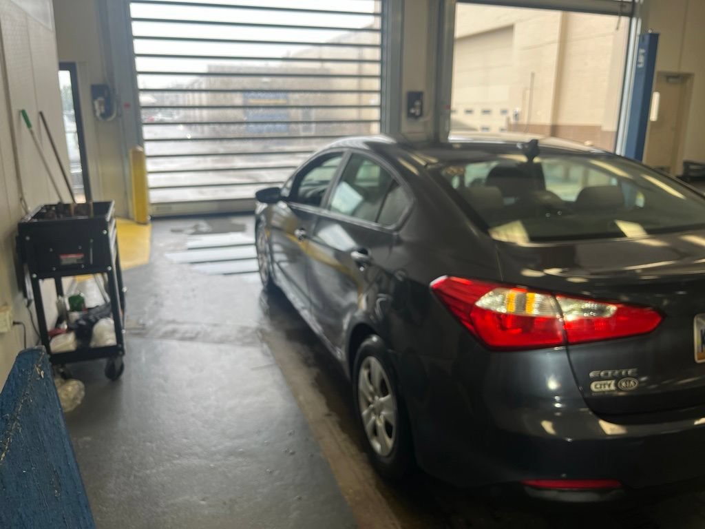 Used 2015 Kia Forte LX w/ Popular Package FWD image 6