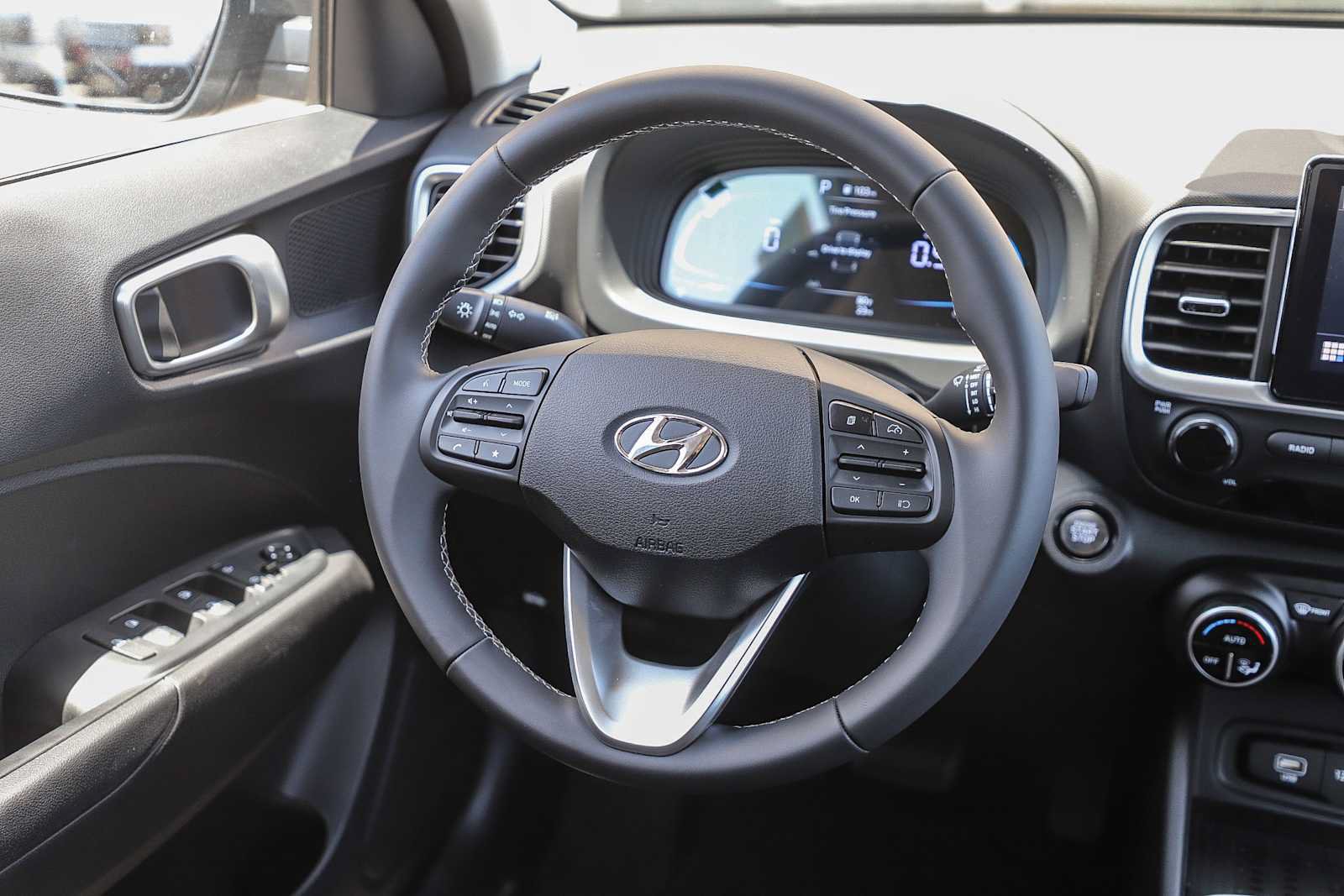 New 2026 Hyundai Venue SEL FWD image 19