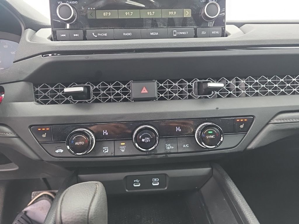 Used 2025 Honda Accord SE image 17