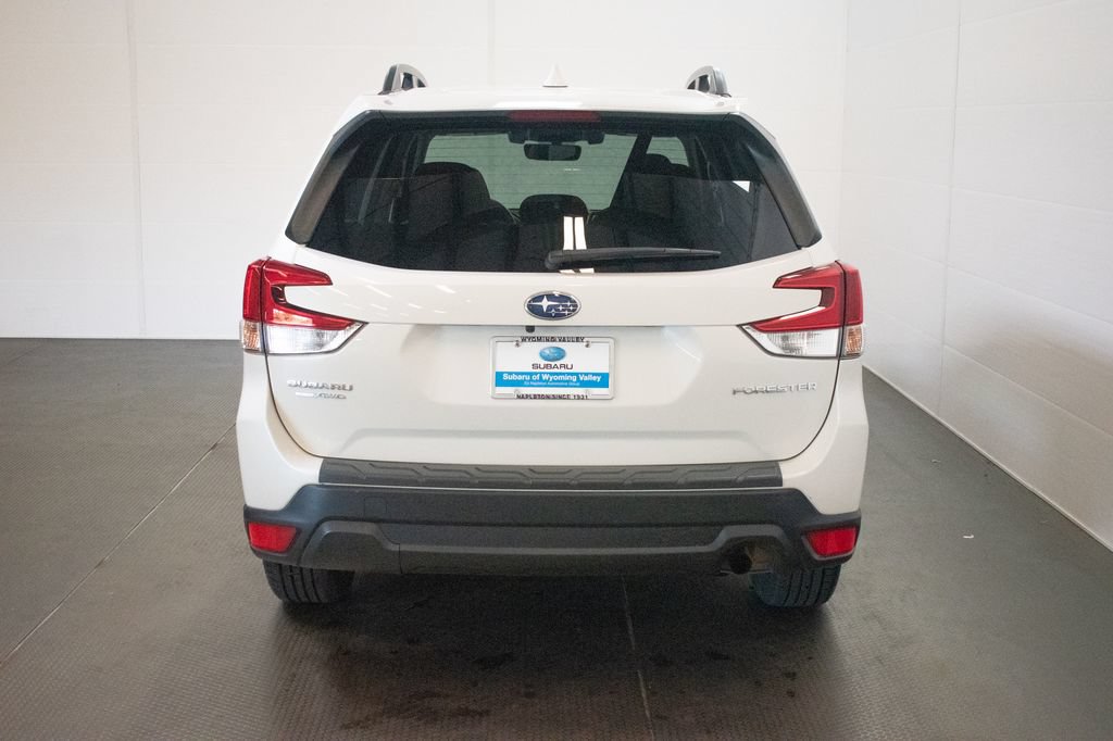 Used 2021 Subaru Forester Premium AWD/4WD image 5