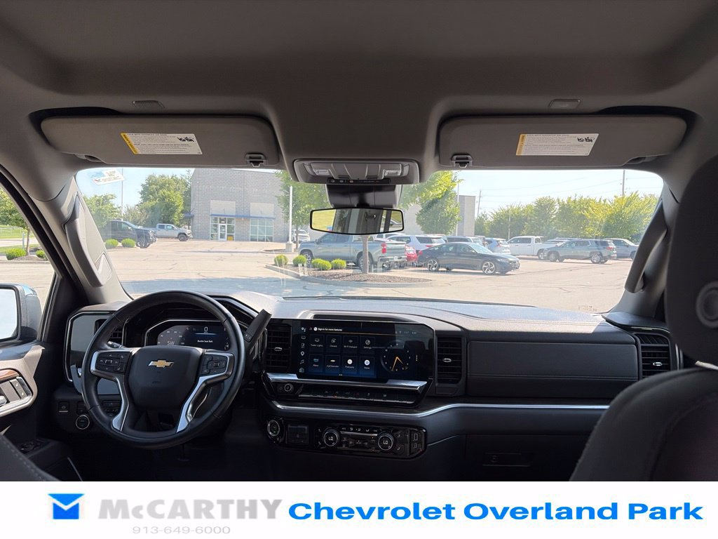 Used 2025 Chevrolet Silverado 1500 LT AWD/4WD image 35