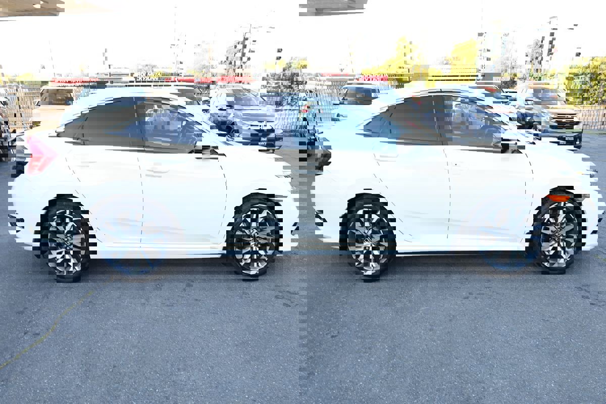 Used 2019 Honda Civic Sport image 8