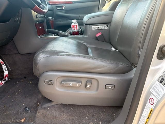 Used 2010 Lexus LX 570 4WD w/ Preferred Accessory Package image 8