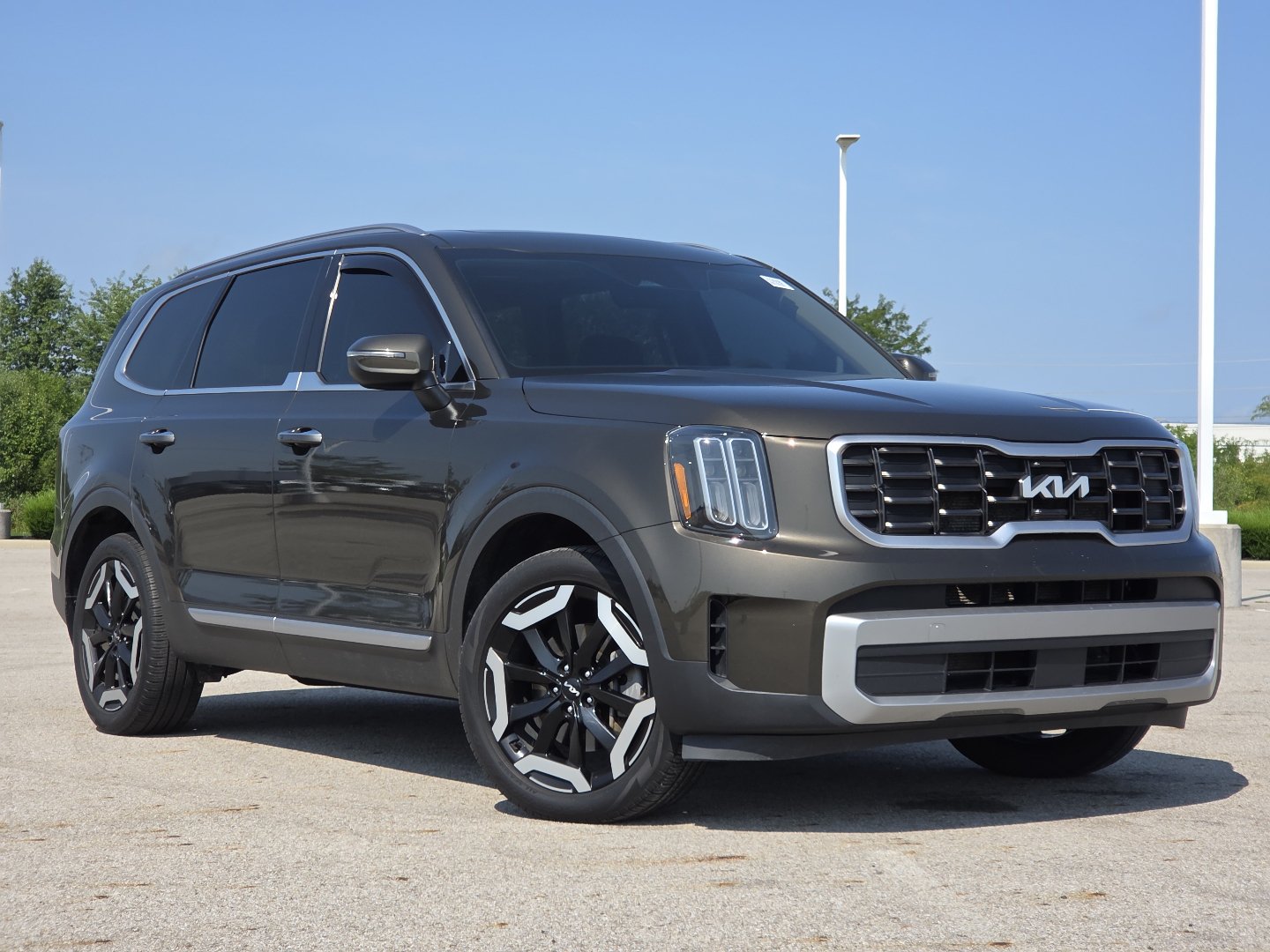 Used 2023 Kia Telluride S w/ S Sunroof Package