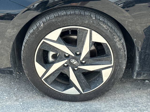 Used 2023 Hyundai Elantra Limited w/ Cargo Package FWD image 25