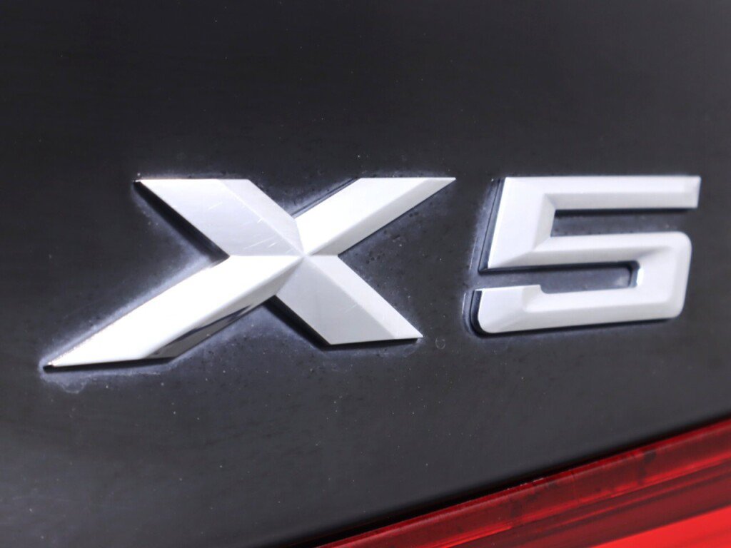 Used 2018 BMW X5 xDrive35i w/ M Sport Package AWD/4WD image 40