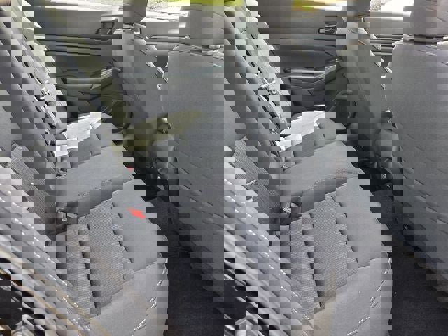 Used 2025 Nissan Altima 2.5 SV FWD image 15