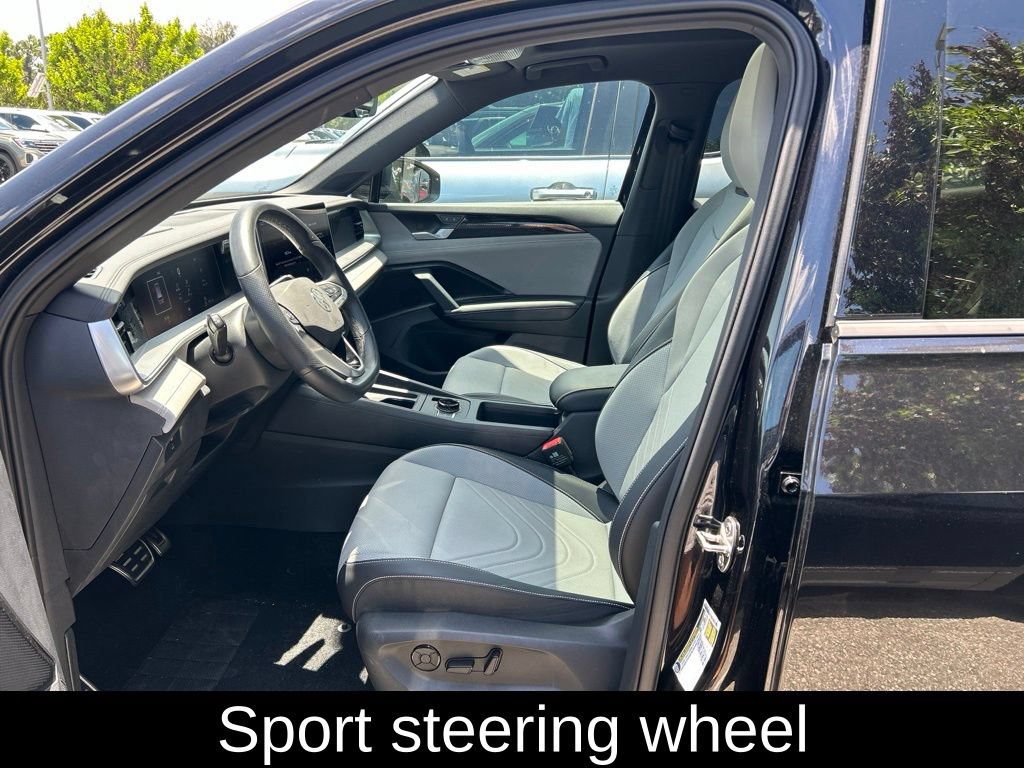 Used 2025 Volkswagen Tiguan SE R-Line AWD/4WD image 15