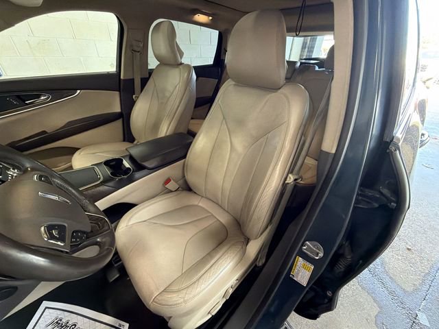 Used 2016 Lincoln MKX Reserve w/ Climate Package image 11
