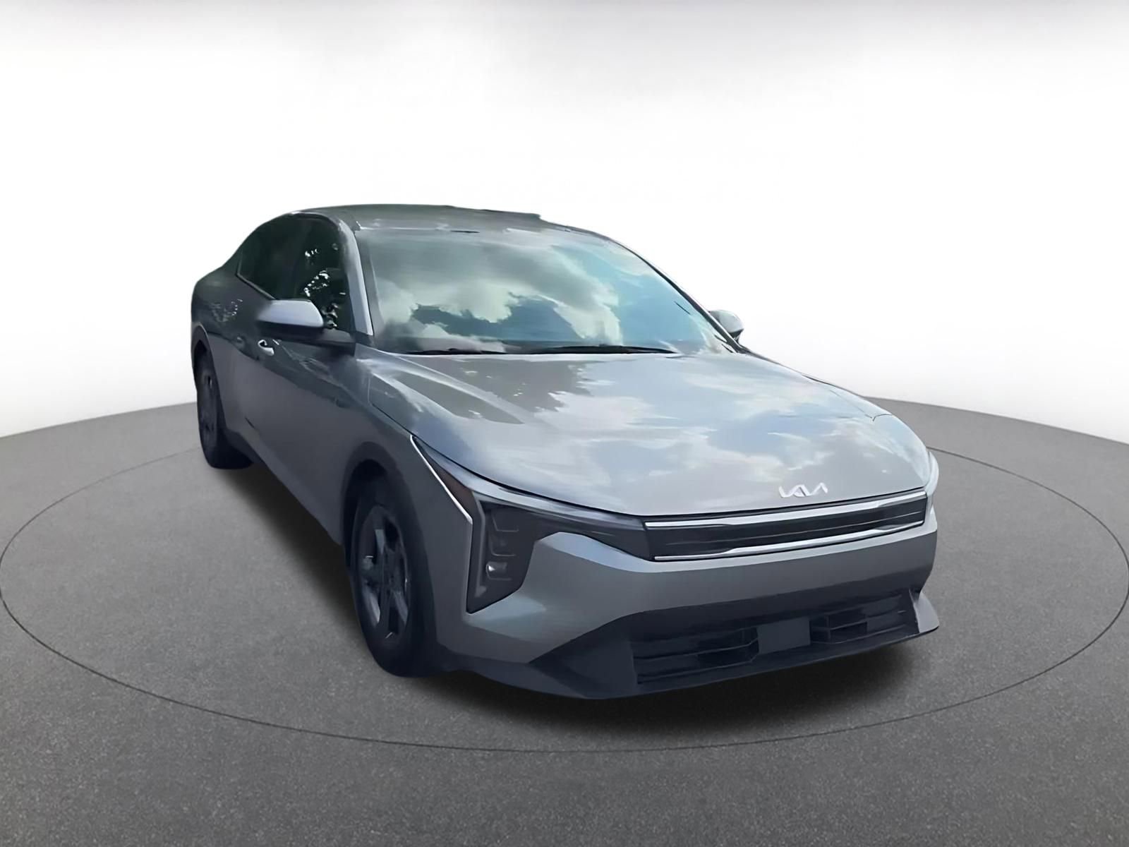 Used 2025 Kia K4 FWD image 3