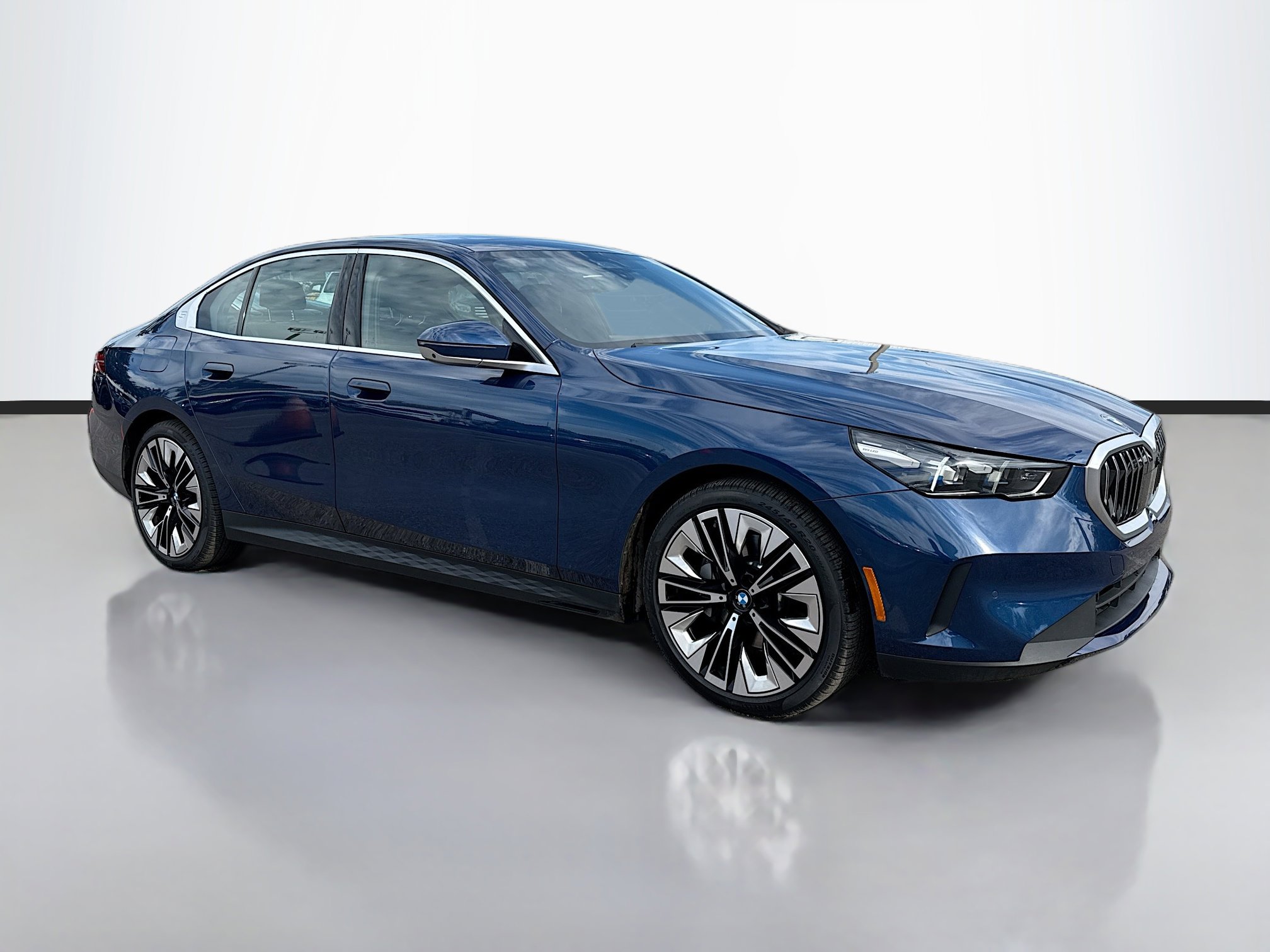 Used 2026 BMW 530i image 1