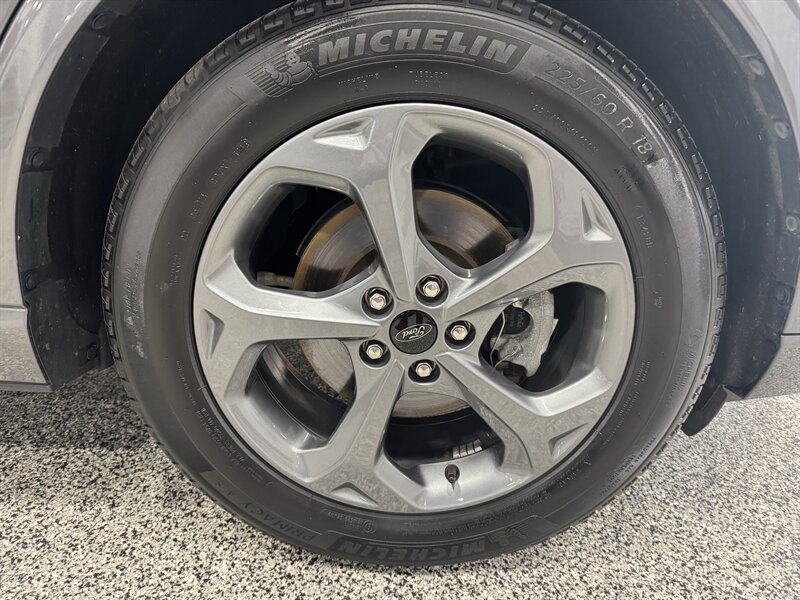 Used 2023 Ford Escape ST-Line w/ Tech Pack #1 FWD image 30